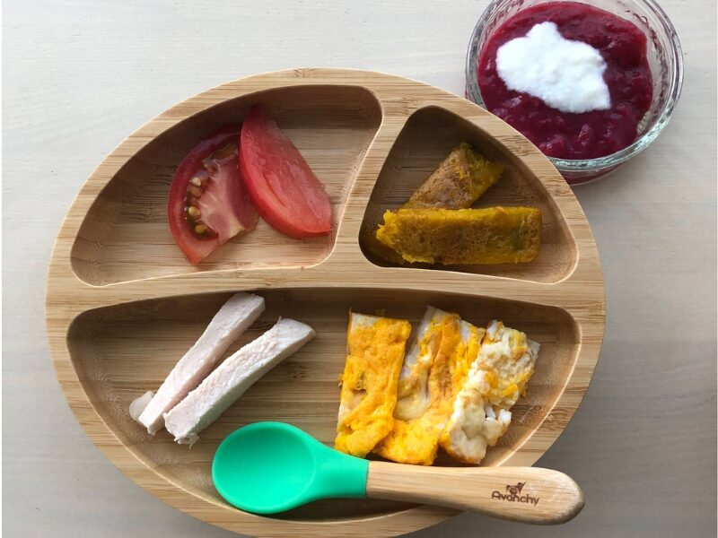 我が家で実際に食べた、スティック状にカットされたBLW離乳食用の食材が並んでいる写真